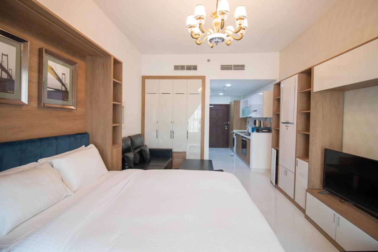 Furnished Studio, Close To All Amenties! - Resortz 11 Dubaï Extérieur photo